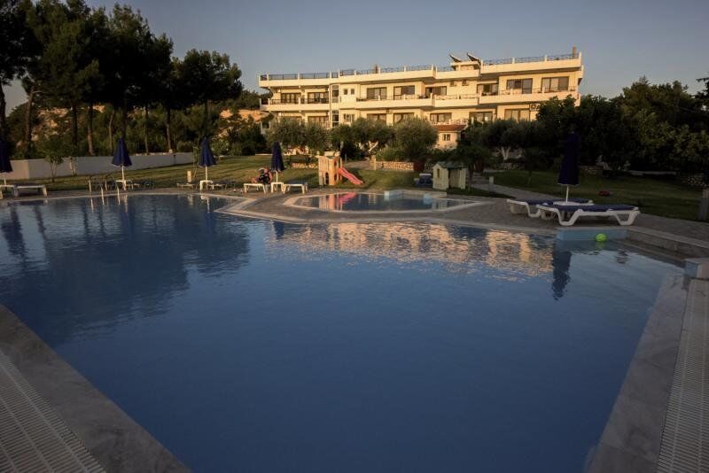 Helena Christina 3 Sterren, Asgourou ,Rhodos