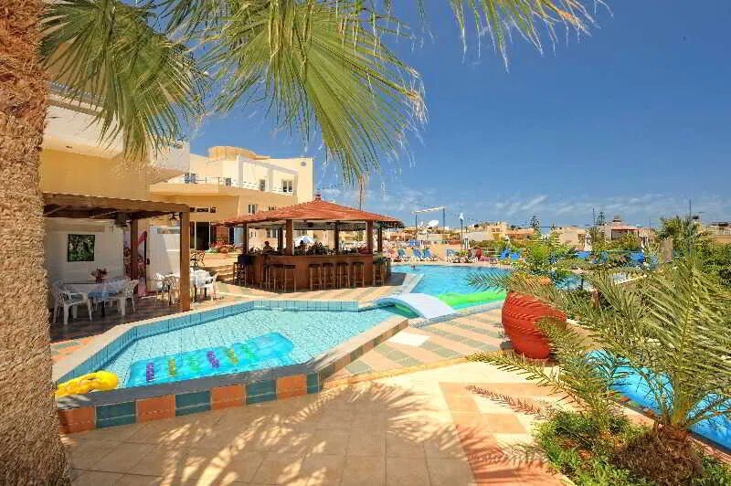 Filia 3 Sterren, Stalis ,Kreta