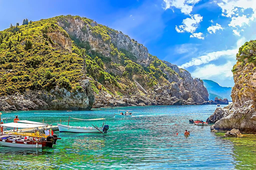 8 dg cruise Oost Middellandse Zee Mein Schiff 4 Corfu stad Corfu