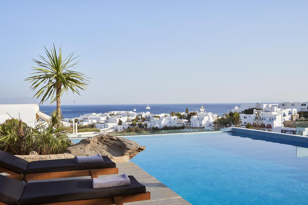 Mr & Mrs White Mykonos Platis Gialos Mykonos