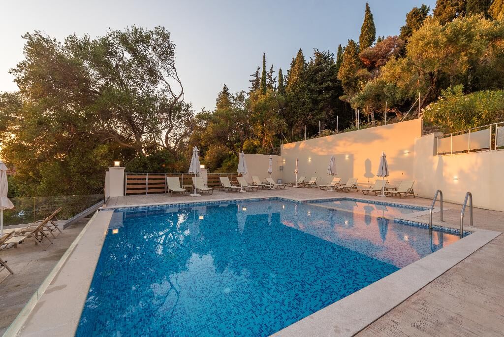 Mazis 3 Sterren, Agios Gordios ,Corfu