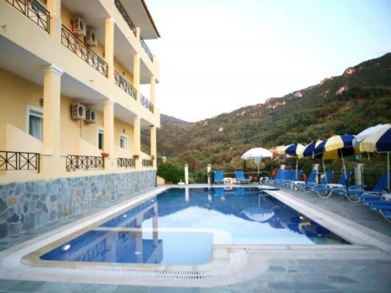 Alonakia Hotel 3 Sterren, Agios Gordios ,Corfu