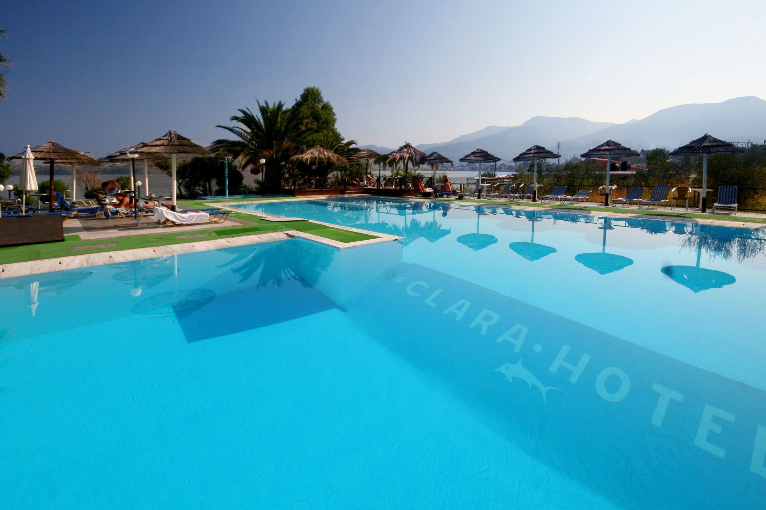 Clara Hotel 3 Sterren, Petra ,Lesbos